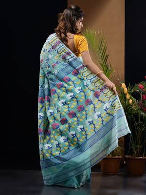 Sea Green Silk Cotton Handwoven Jamdani Saree With Floral Designs And Motifs Without Blouse 4