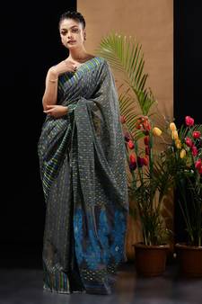Grey Silk Cotton Handwoven Jamdani Saree With Woven Buttas And Ethnic Designs Without Blouse