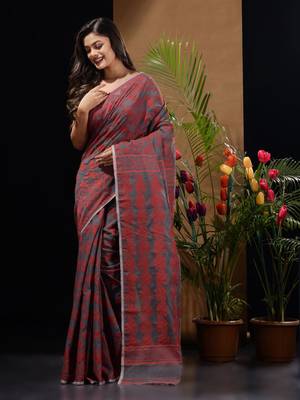 Grey And Red Silk Cotton Handwoven Jamdani Saree With Floral And Paisley Designs Without Blouse 2