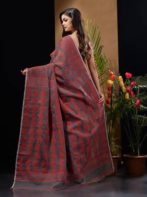 Grey And Red Silk Cotton Handwoven Jamdani Saree With Floral And Paisley Designs Without Blouse 4