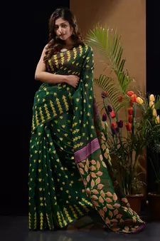 Green Silk Cotton Handwoven Jamdani Saree With Geometric Designs And Foliage Patterns Without Blouse