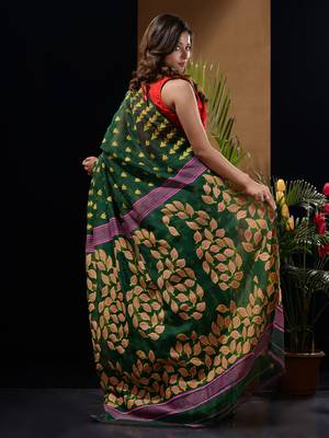 Green Silk Cotton Handwoven Jamdani Saree With Geometric Designs And Foliage Patterns Without Blouse 5