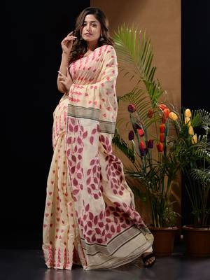 Off White Silk Cotton Handwoven Jamdani Saree With Geometric Designs And Foliage Patterns Without Blouse 2