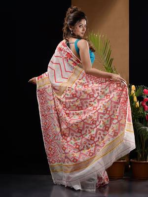 White And Red Silk Cotton Handwoven Jamdani Saree With Chevron And Ethnic Designs Without Blouse 4