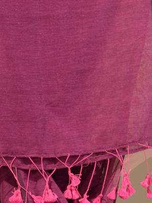 Lavender Cotton Handspun Soft Saree With Pompom 5