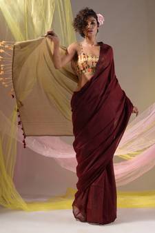 Maroon Cotton Handspun Soft Saree With Contrast Beige Pallu
