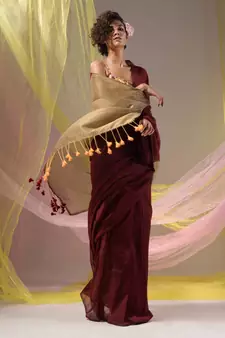 Maroon Cotton Handspun Soft Saree With Contrast Beige Pallu