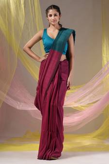 Magenta Cotton Handspun Soft Saree With Contrast Teal Pallu