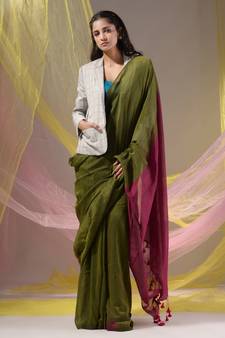 Moss Green Cotton Handspun Soft Saree With Contrast Fuchsia Pallu