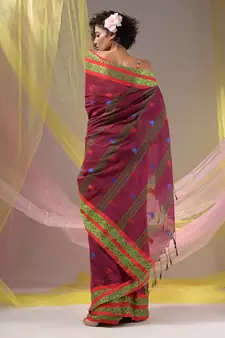 Magenta Cotton Handspun Soft Saree With Nakshi Border