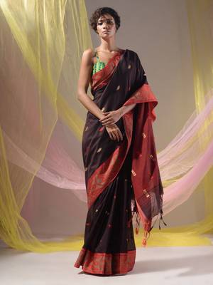 Brown Cotton Handspun Soft Saree With Nakshi Border And Contrast With Red Pallu 3