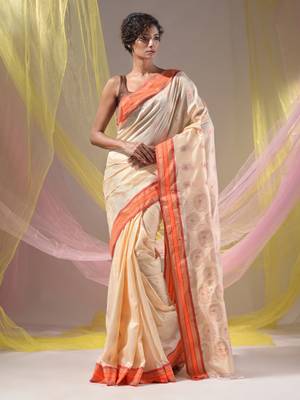 Cream Silk Matka Soft Saree With Paisley Motifs 2