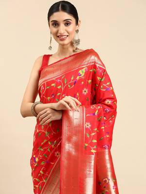 Red woven kanchipuram silk saree with blouse 3