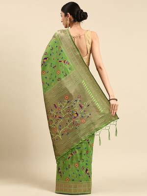 Light green woven kanchipuram silk saree with blouse 2