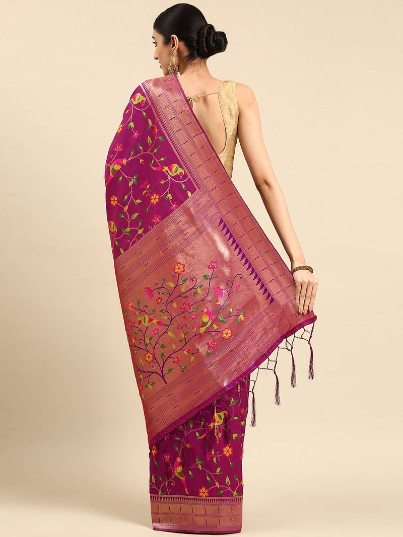 Light violet woven kanchipuram silk saree with blouse