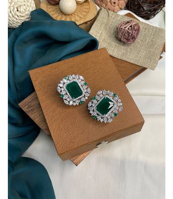 Green earrings 1