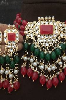 Multicolor necklaces