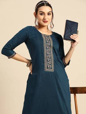 Women's Blue Embroidered Chinon Kurta. 5