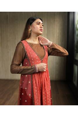 Embroidered Kurta With Brown Textured Top And Churridar 3