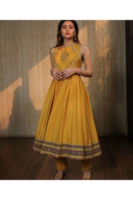 Yellow Cross Back Embroidered Kurta With Pallazos 1