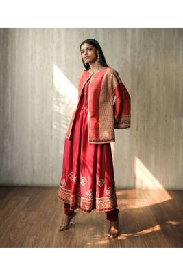Maroon A-Line Embroidered Kurta With Boxy Jacket And Churridar 1