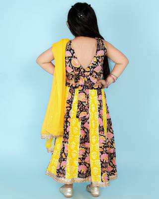 KID1 Gota work crop choli with lehenga 3