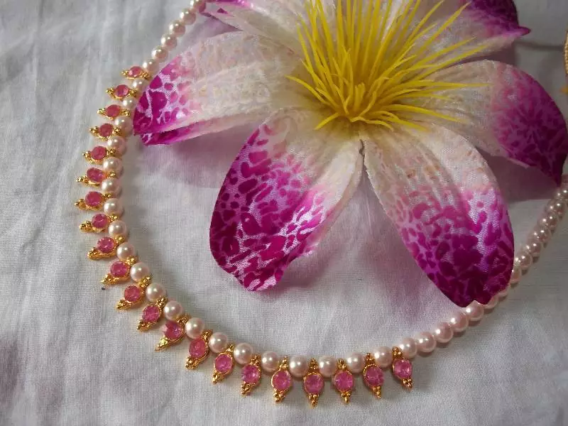 Pink beads pearl necklace