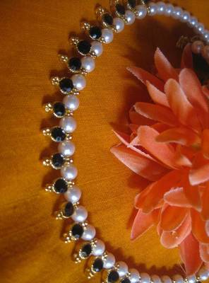 Black Beads Pearl Necklace 1