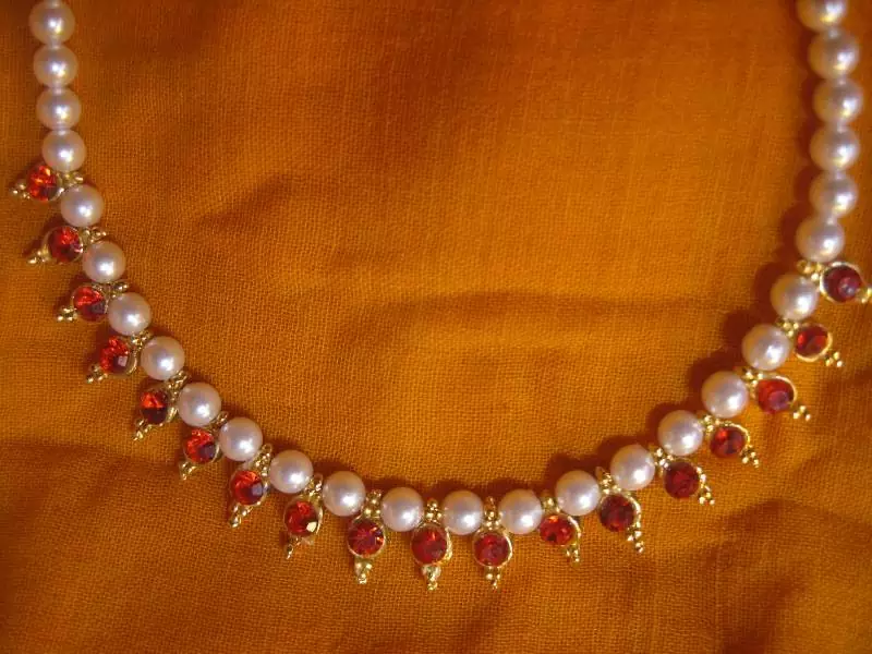 Maroon  Beads Pearl Necklace