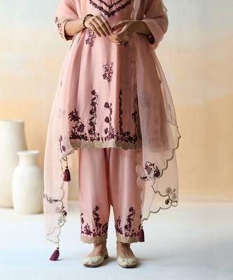 Onion Pink Kurta Set 2