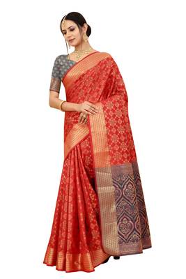 Red Woven Patola Saree With Blouse 2