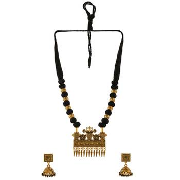 Black necklace-sets 4