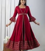 Women Floral Frontslit Flared Kurta in Dark Red