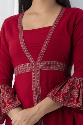 Women Floral Frontslit Flared Kurta in Dark Red 5