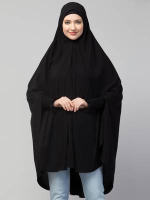 Nazneen Matt Nida smoking at  sleeve  prayer khimar  Hijab 1