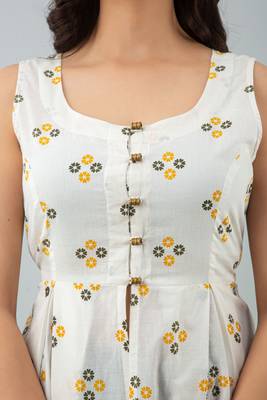 Printed Opefront Flared Kurta in White 5