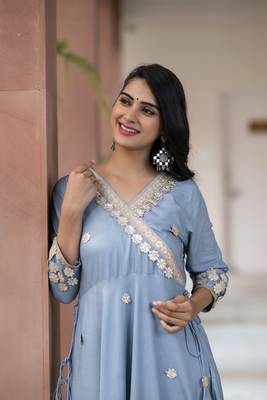 ftDiva Women Emblished Angarakha Flared Kurta in Grey 5