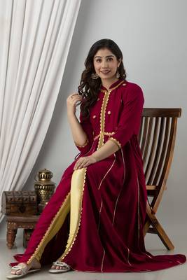 Women Emblished Openfront Anarkali Kurta in Maroon 3