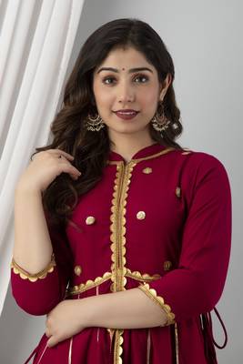 Women Emblished Openfront Anarkali Kurta in Maroon 5