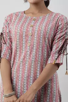 Women Printed Straight Kurta With Pocket in Multicolor