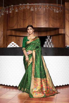 Green Woven Zari Silk Saree With Blouse 2