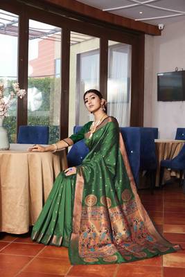Green Woven Zari Silk Saree With Blouse 2
