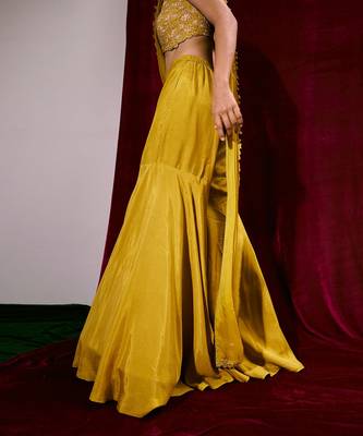 Bustier + Sarara Drape 3