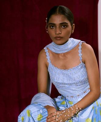Bustier + Side Pleat Palazzo + Choker Dupatta 2