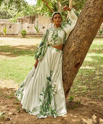 Balloon Sleeves Bustier With Lehenga 1