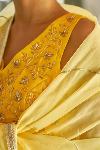 Bustier + Skirt + Dupatta