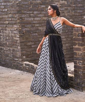 Bustier + Skirt + Dupatta + Belt 1