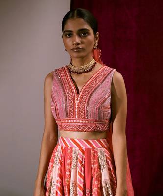Bustier + Skirt + Dupatta 3