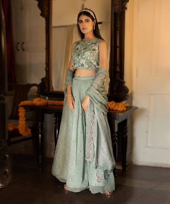 Bustier + Skirt + Dupatta 1