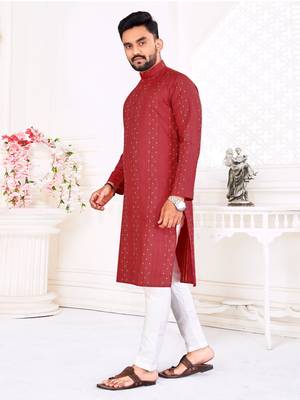 Men's Red Cotton Blend Printed Straight Kurta. 2